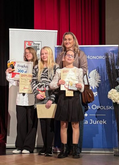 Sukces uczennic z JEDYNKI 